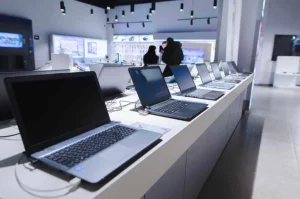 Advantages of Canadian-based tech resale