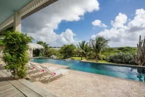 Tech-Savvy Travelers How Smart Home Features Enhance Your Villa Vacation Experience
